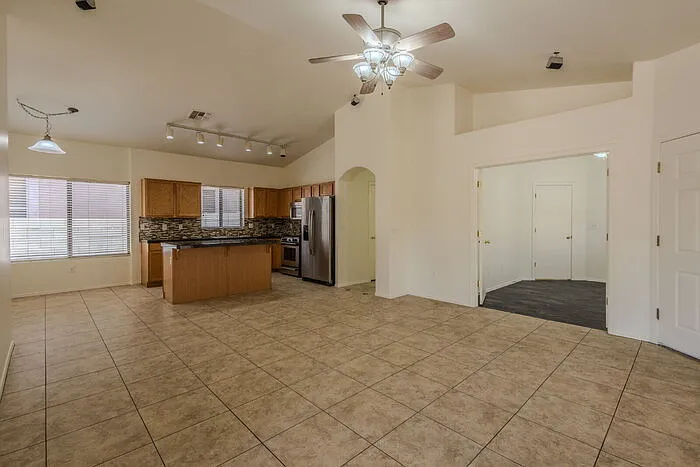 258 E Camino Limon Verde — Photo 5