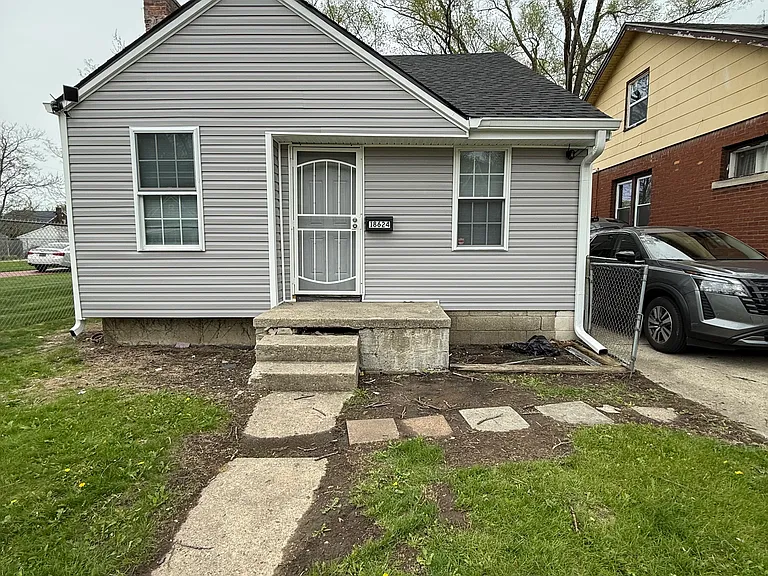 18624 Fairport St — Photo 1