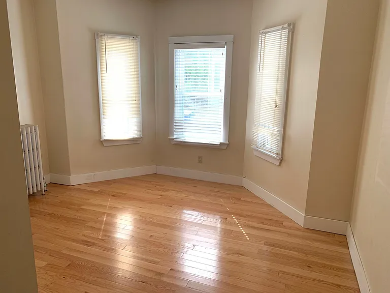 34 Brewer St — Photo 7
