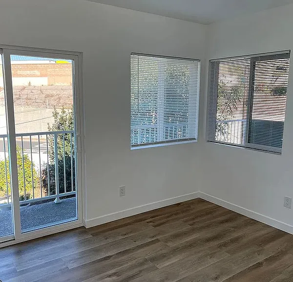 2228 Conquista Ave — Photo 9