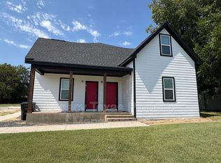 101 Lane Ave #1, Cleburne, TX 76033