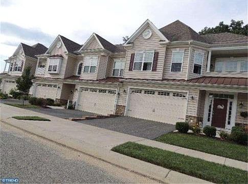 2nd image of 140 Landis Way N