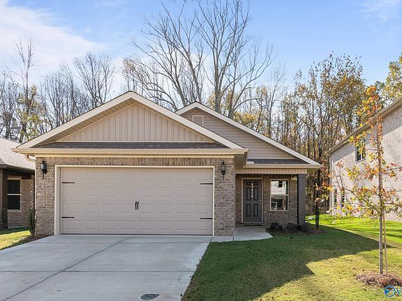 3rd image of 27970 Chalmers Cir