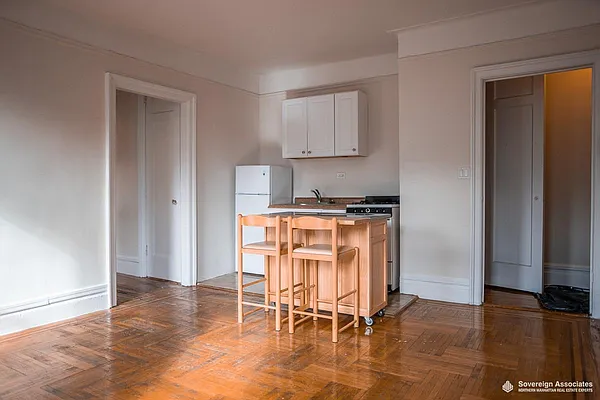 Rented by Sovereign Associates | media 17