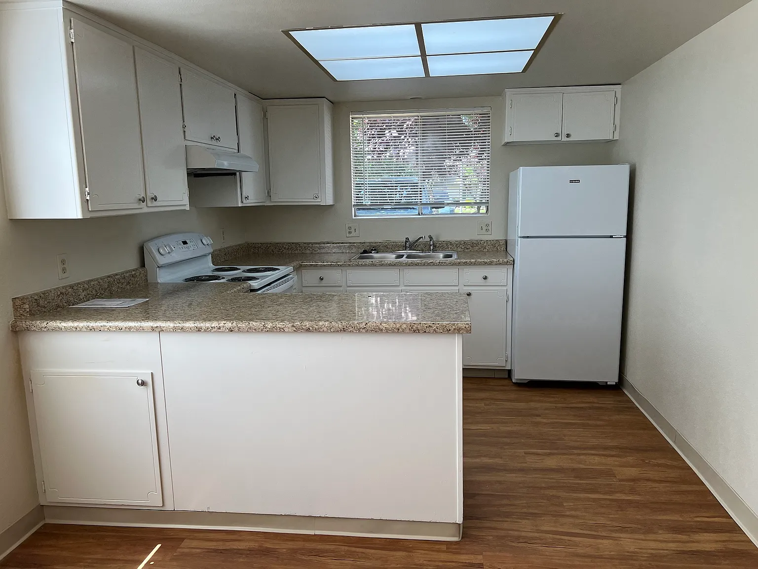 1335 Hemlock Street - 1 — Photo 3