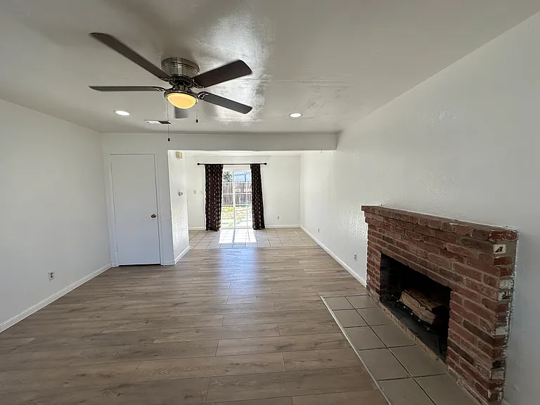 1750 Askren Ct — Photo 3