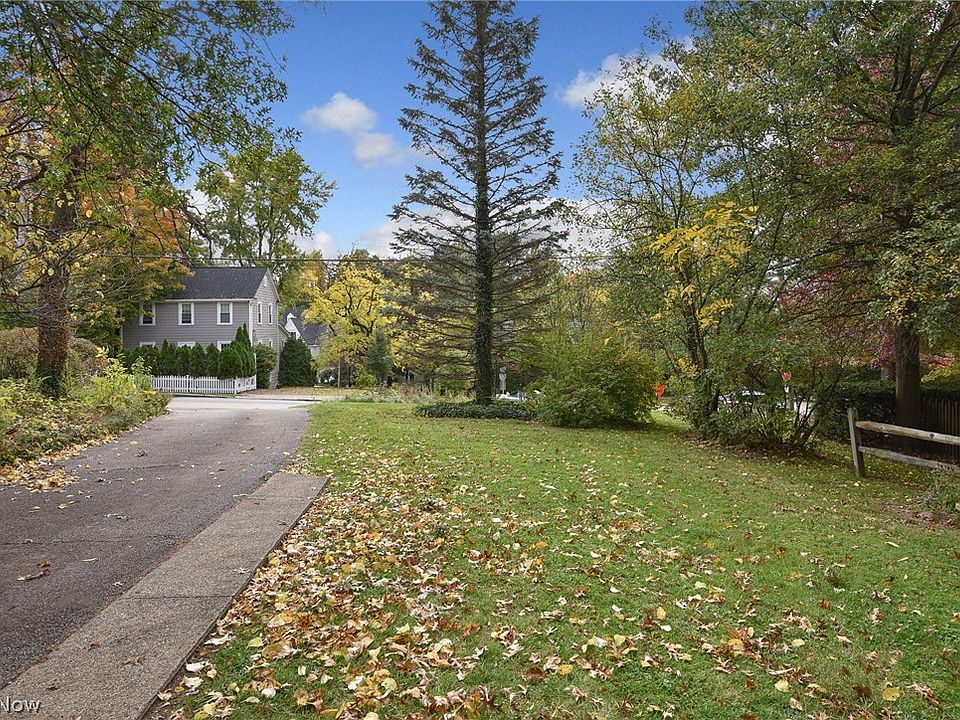 243 Bell St, Chagrin Falls, OH 44022 Zillow