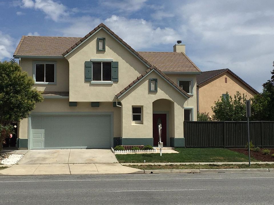1st image of 305 Mantelli Dr