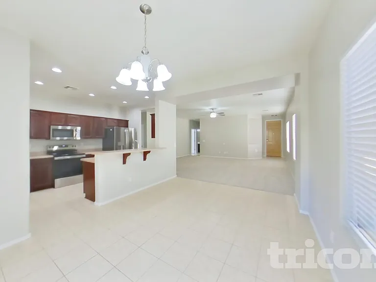 1154 E Canyon Trl — Photo 5