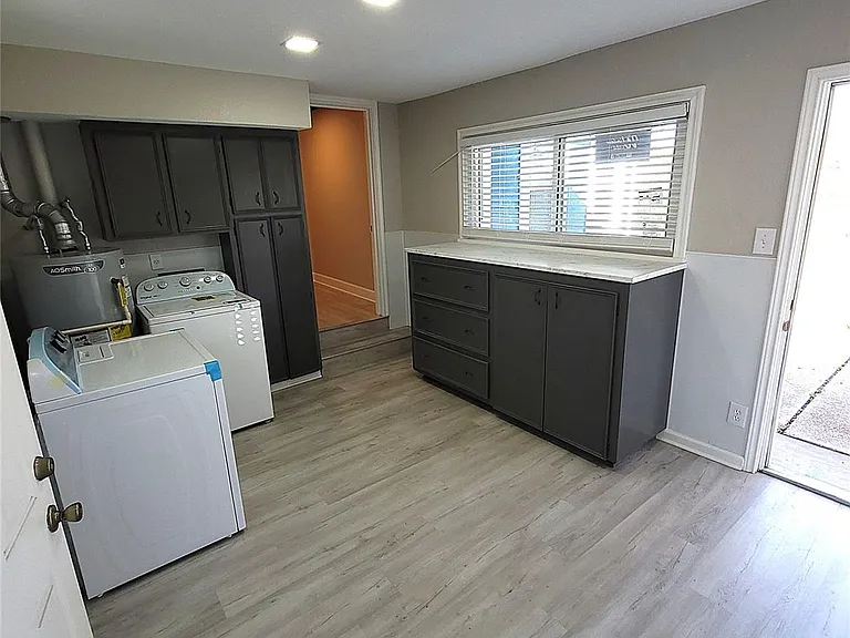 628 King St — Photo 14