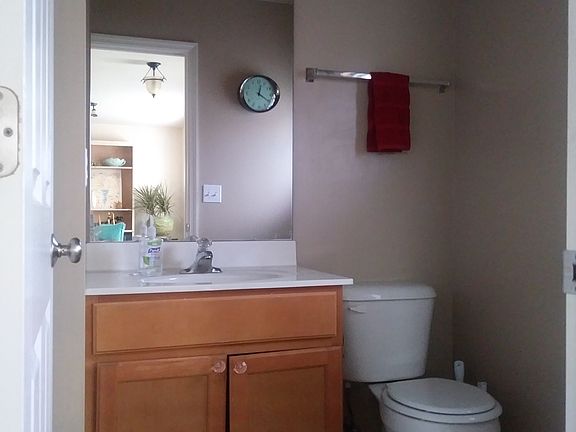 Powder room 1st floor