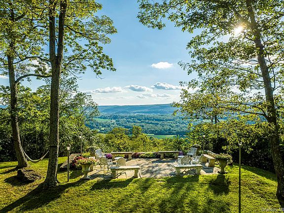 2nd image of 108 Westerly Ridge Drive