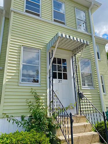 37-39 Walnut Ave #1 Photo 1