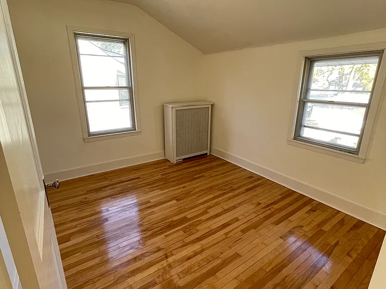 1367 Grand Ave — Photo 14