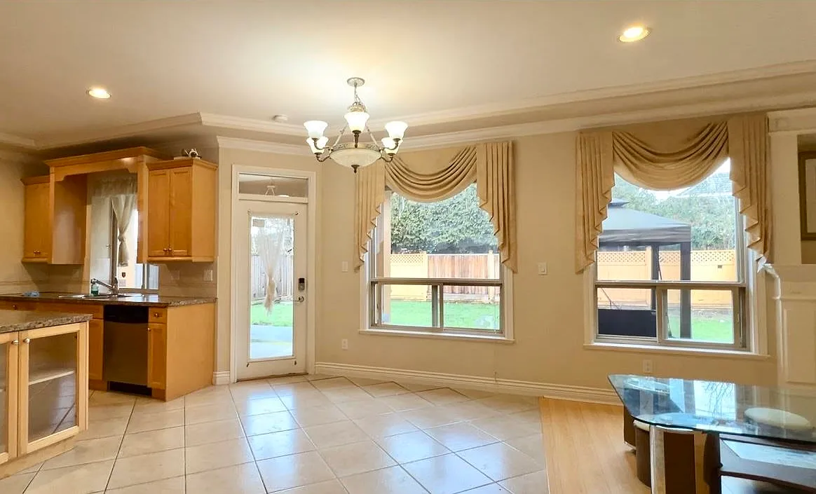 7 bed, 4.5 bath, 3800 sqft, $6,000 — Photo 3