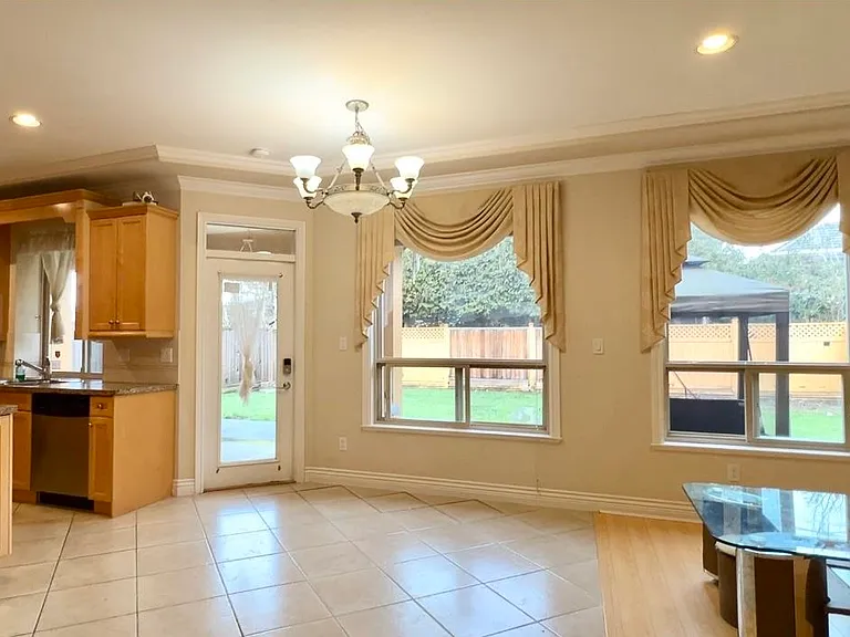 5171 Francis Rd — Photo 3