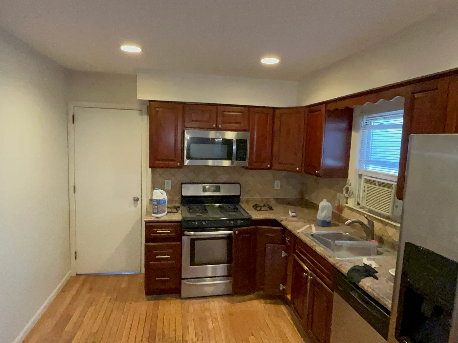 3 bed, $3,100 — Photo 4