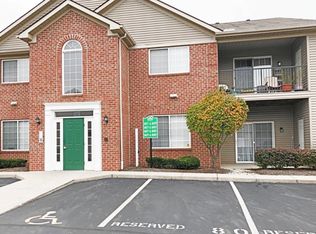 8077 Cranes Crossing Dr #8077, Lewis Center, OH 43035