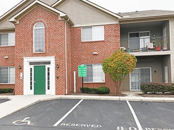 8077 Cranes Crossing Dr #8077, Lewis Center, OH 43035