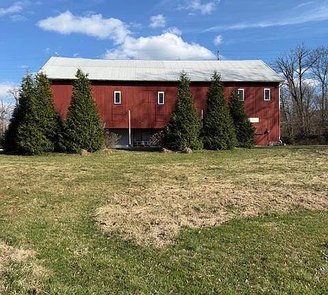 2nd image of 1335 Prospect Rd