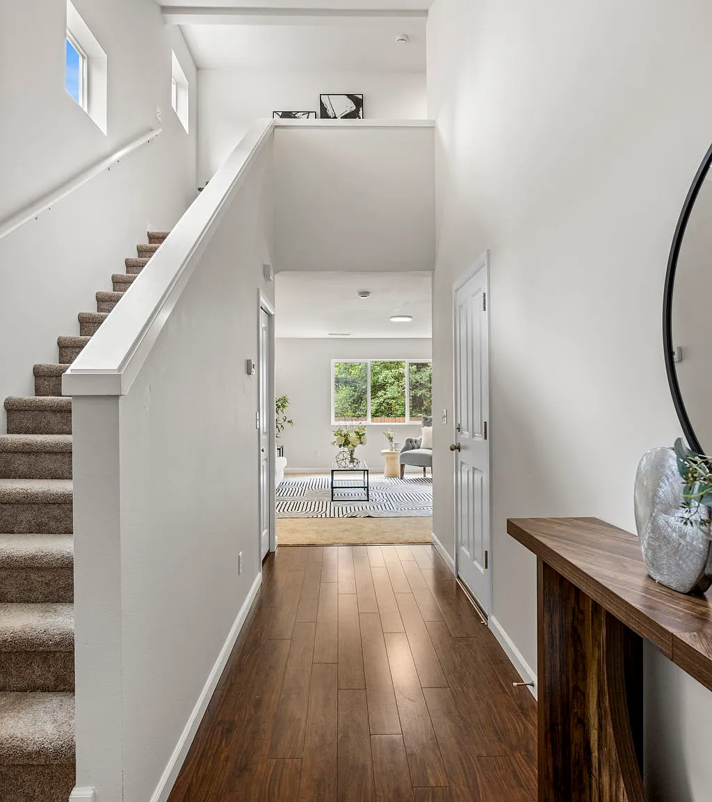 4 bed, 1679 sqft, $3,350 — Photo 1