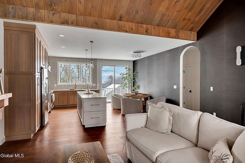 5th image of 80b Schuurman Road