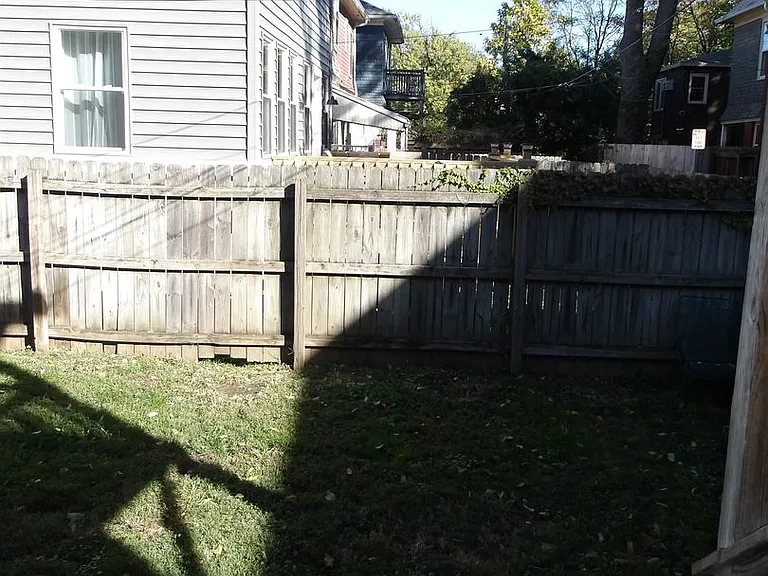 629 W Ormsby Ave — Photo 11