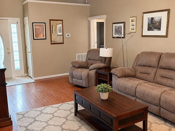 3rd image of 309 Harold Dr
