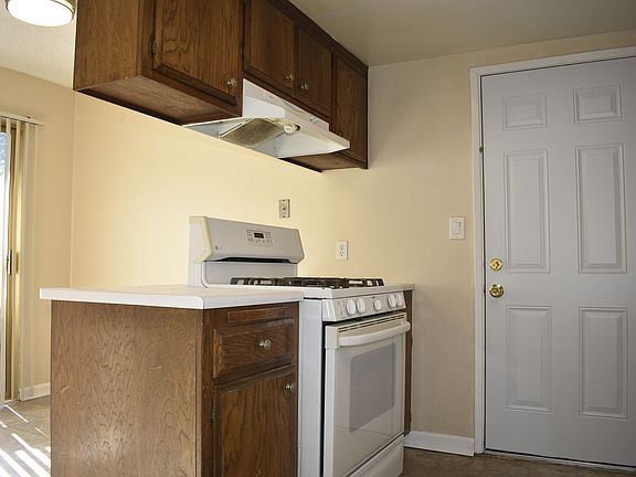 4th image of 2213 Roselake Ave #A