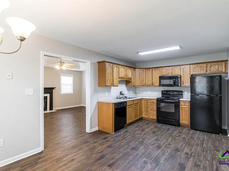 200 Stirling Bridge Dr — Photo 11