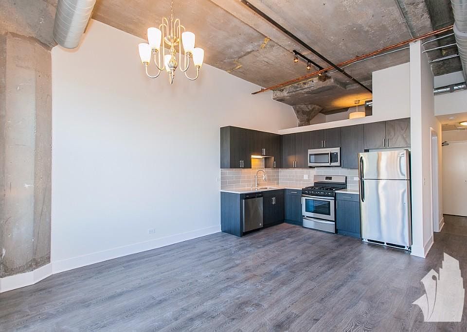 1st image of 2036 S Michigan Ave APT 202