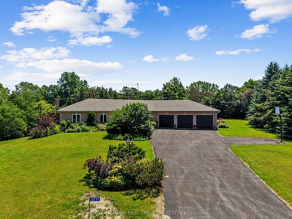3rd image of 3211 Charbrook Cres