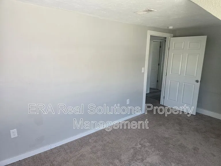 3607 Sackett Ave #2 — Photo 10