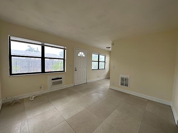 5th image of 1325 S M St APT 1