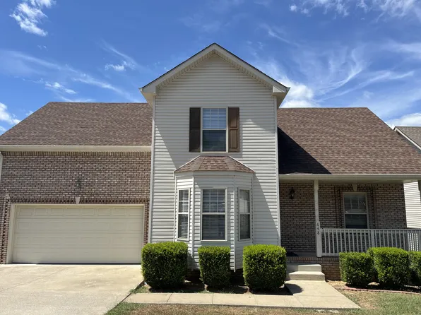 648 Foxfield Dr, Clarksville, TN 37042