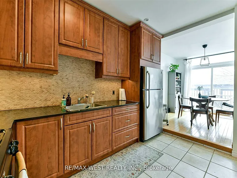 734 Indian Rd #MAIN FL — Photo 15