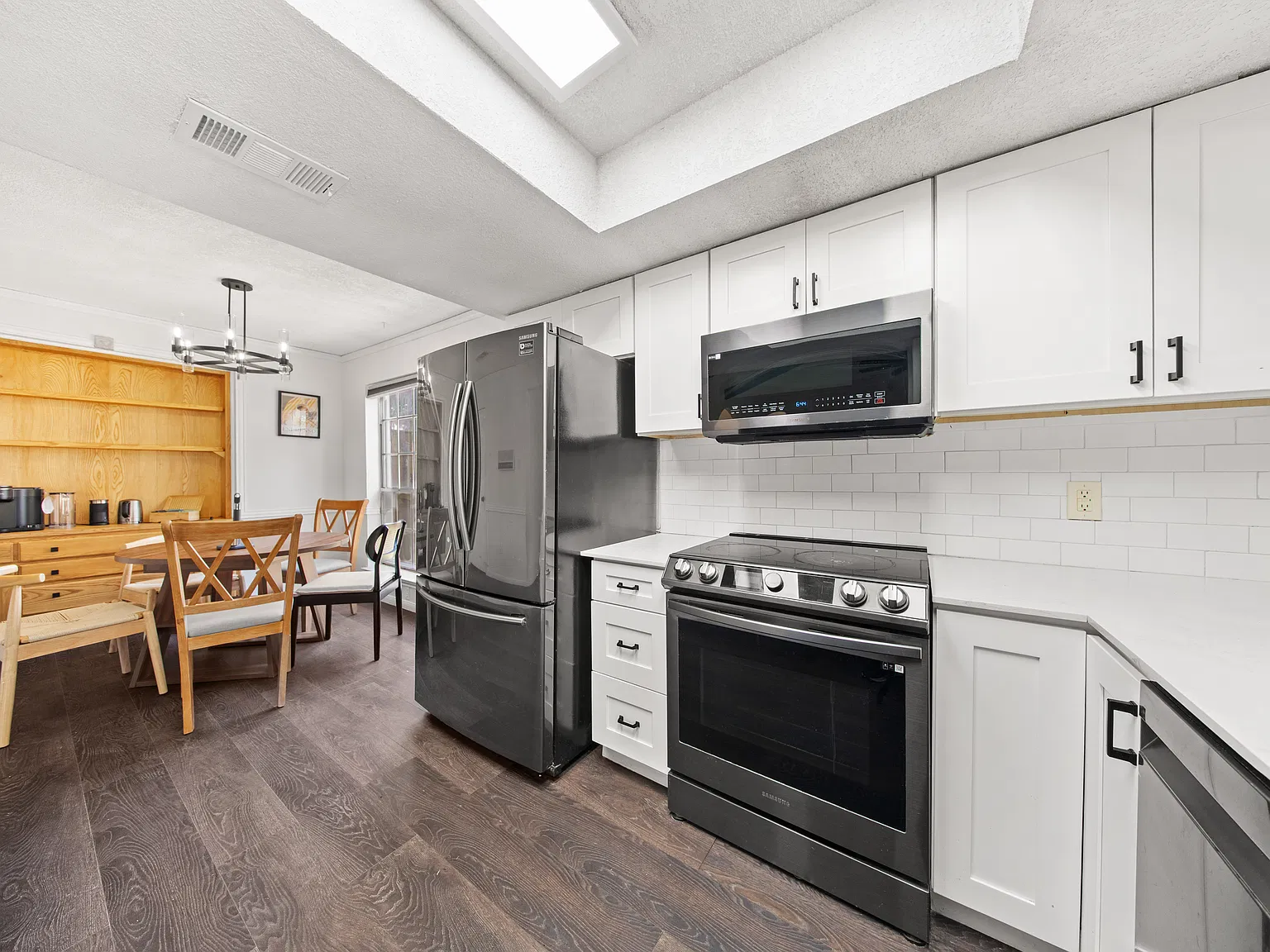 3 bed, 1707 sqft, $3,000 — Photo 3