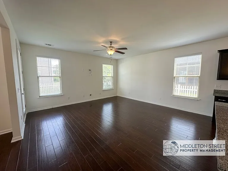 15 Beauregard Ct — Photo 5