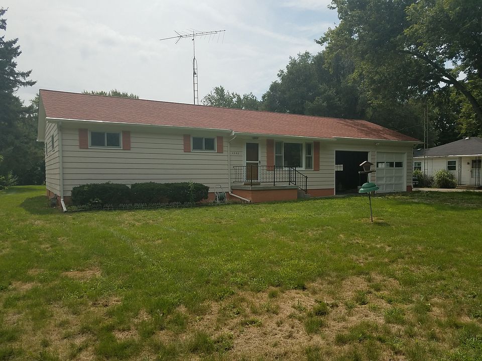 1st image of 2549 Martin Dr
