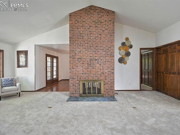 4th image of 156 Miramar Dr