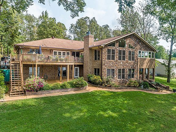 2nd image of 339 Featherfoot Parkway Loop