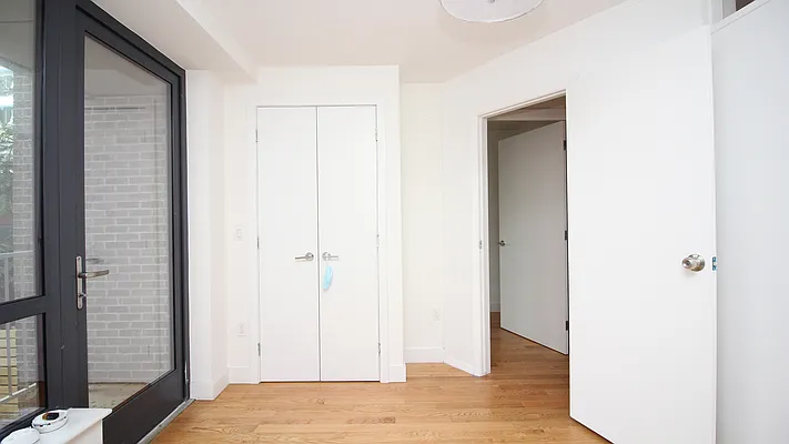 Rented by Nooklyn NYC LLC | media 43