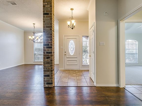4th image of 901 Evandale Rd