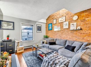 3 Kemble Pl #2, South Boston, MA 02127