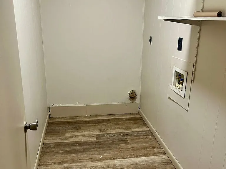1011 Walnut St — Photo 13