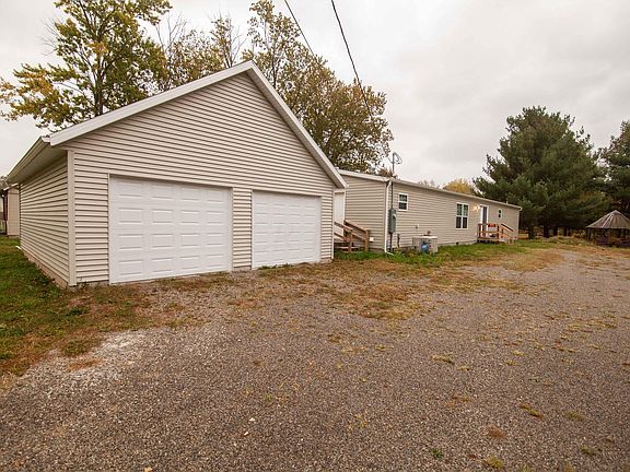 3rd image of 17 Cherry St