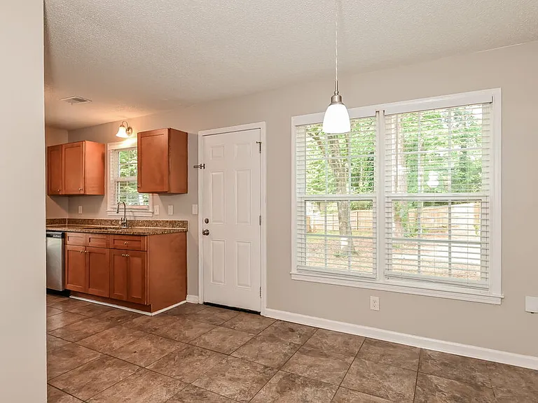 2128 Summertown Dr NW — Photo 6