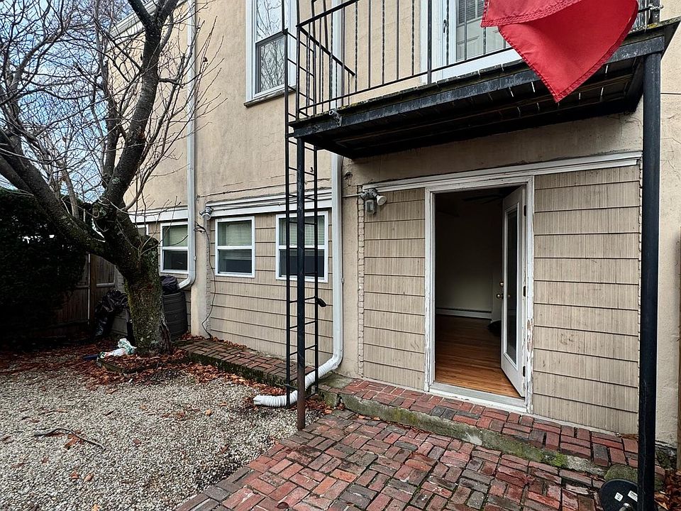 1st image of 205A Highland Ave #1