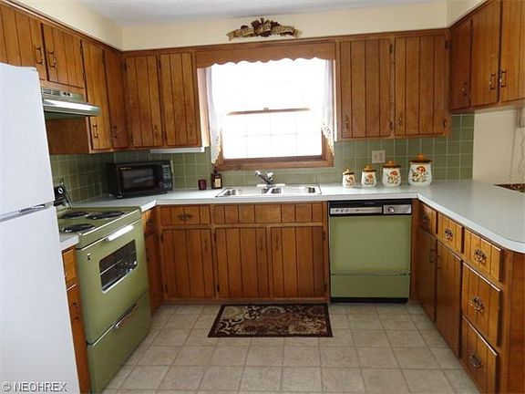 3rd image of 623 Taff Cir