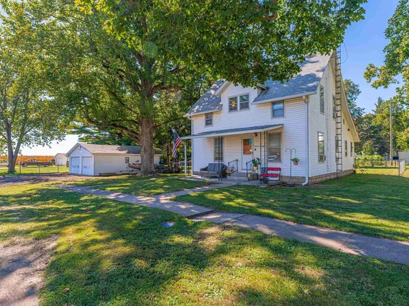 505 S Ewing St, Tallula, IL 62688
